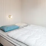Holiday home 5 Person In Strand-by Traum *