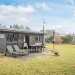 Holiday home 5 Person In Strand-by Traum