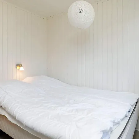 5 Person In Strand-by Traum Vejers Strand