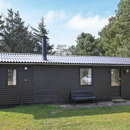 5 Person In Strand-by Traum *